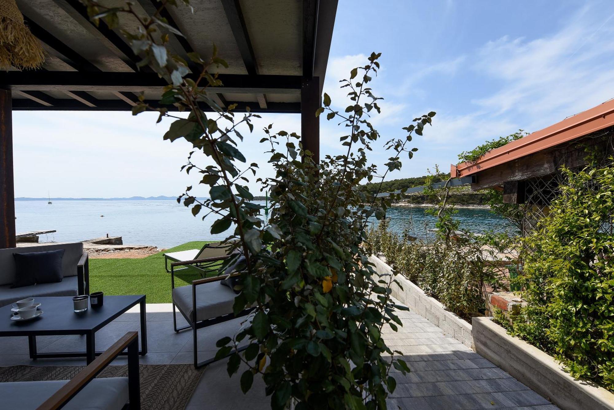 New Luxury Feel Good House By The Sea Ždrelac