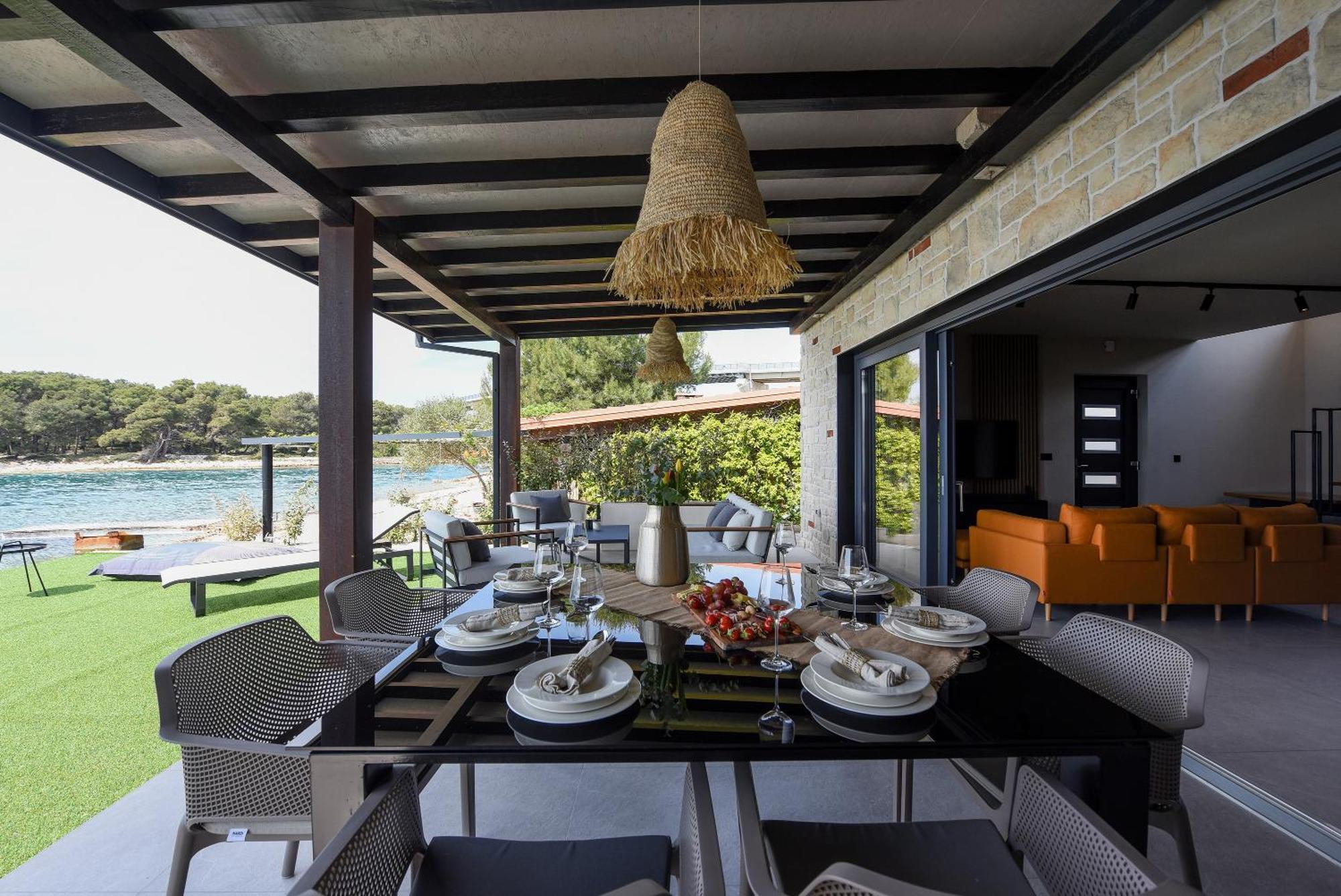 New Luxury Feel Good House By The Sea Ždrelac