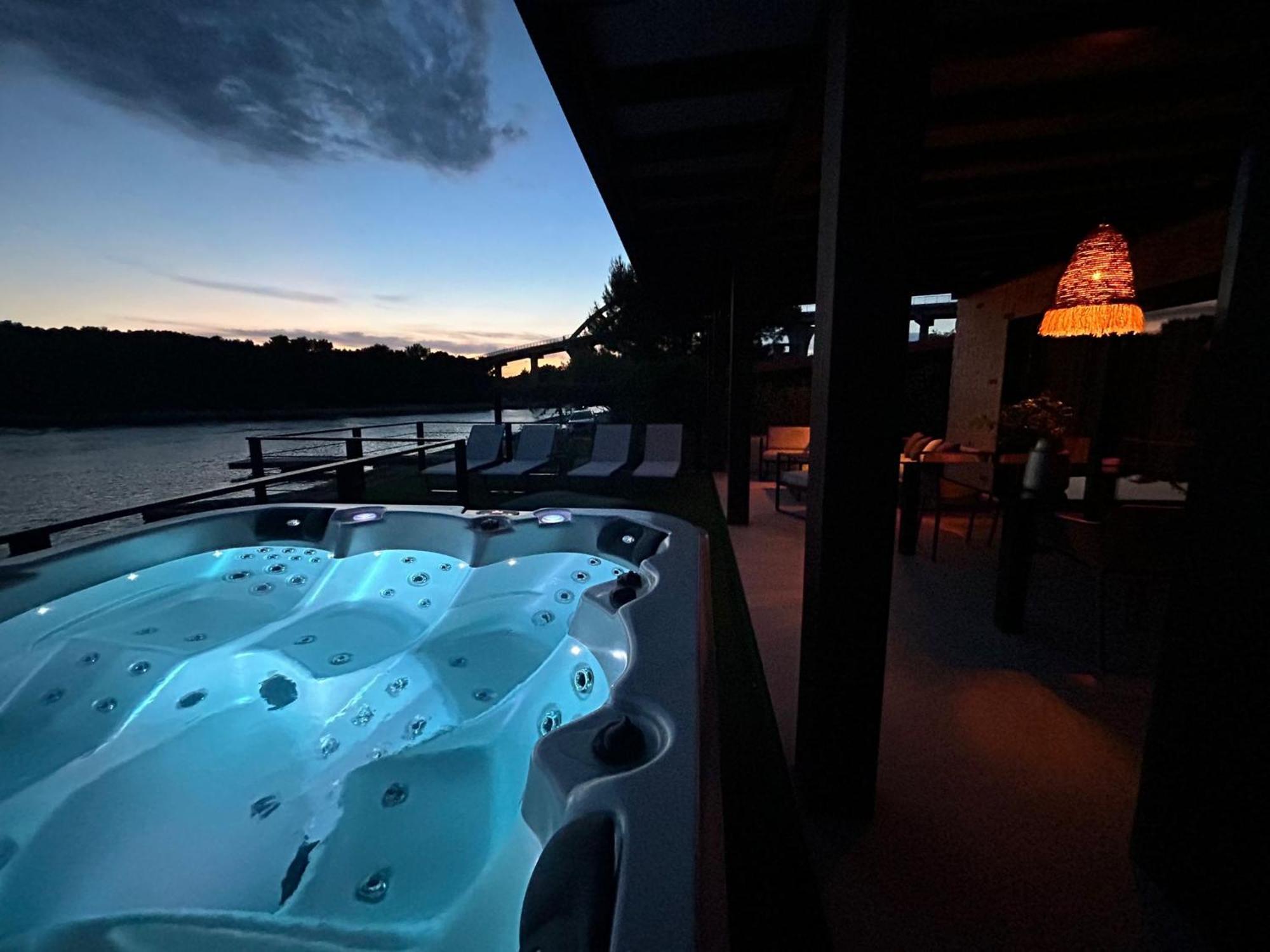 New Luxury Feel Good House By The Sea Villa Ždrelac